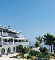 Aelia Sea View Studios