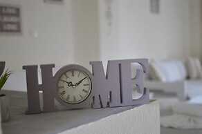 Aelia Sea View Studios