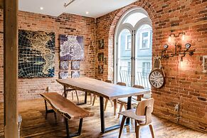 1861 Grand Loft in Old Port by Nuage