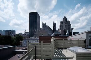 1861 Grand Loft in Old Port by Nuage