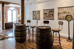 1861 Grand Loft in Old Port by Nuage