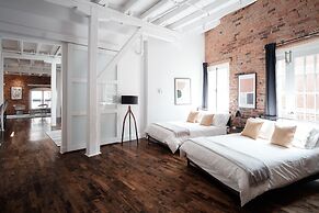 1861 Grand Loft in Old Port by Nuage