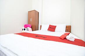 RedDoorz near Tan Son Nhat Airport 3
