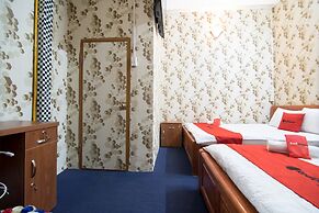 RedDoorz near Tan Son Nhat Airport 3