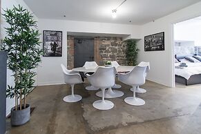 1821 Industrial Loft in Old Port by Nuage