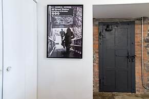 1821 Industrial Loft in Old Port by Nuage