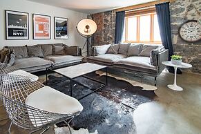 1821 Industrial Loft in Old Port by Nuage