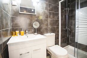 Lisbon Inn Bica Suites