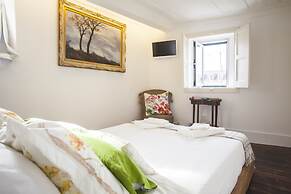 Lisbon Inn Bica Suites