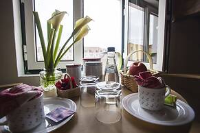 Lisbon Inn Bica Suites