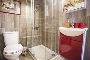 Lisbon Inn Bica Suites