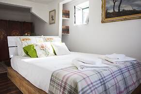 Lisbon Inn Bica Suites