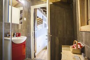 Lisbon Inn Bica Suites