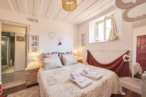 Lisbon Inn Bica Suites