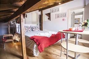 Lisbon Inn Bica Suites