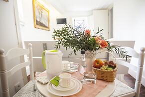 Lisbon Inn Bica Suites