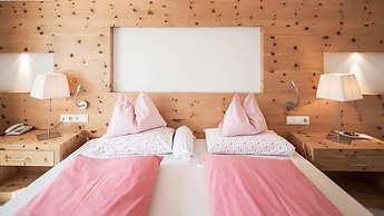 Alpine Hotel Ciasa Lara