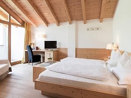 Alpine Hotel Ciasa Lara