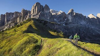 Alpine Hotel Ciasa Lara