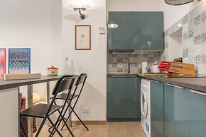 Monti Artistic Flat