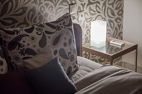 Luxury City Center Apartment