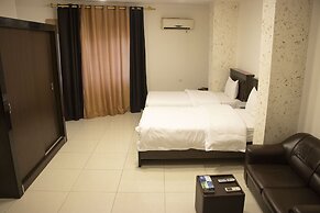 Sara Crown Hotel