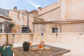 Ortigia Colourful Apartment