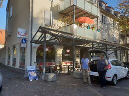 Lakeside Smoker Apartment FDH