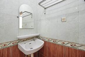 RedDoorz Plus near Alun Alun Kejaksan Cirebon