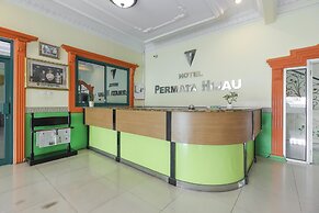 RedDoorz Plus near Alun Alun Kejaksan Cirebon