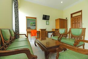 RedDoorz Plus near Alun Alun Kejaksan Cirebon