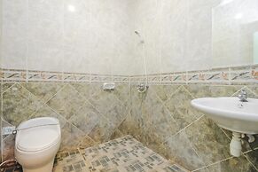 RedDoorz Plus near Alun Alun Kejaksan Cirebon