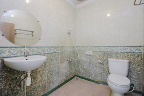 RedDoorz Plus near Alun Alun Kejaksan Cirebon