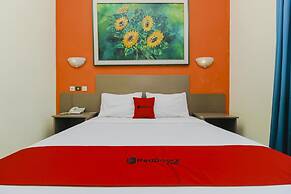 RedDoorz Plus near Alun Alun Kejaksan Cirebon