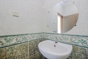 RedDoorz Plus near Alun Alun Kejaksan Cirebon