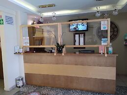 Hotel J&E by Serranillo