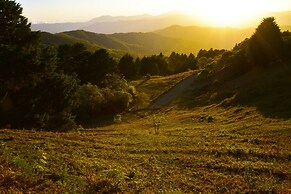 Santa Ana City Views Breathtaking Chalet