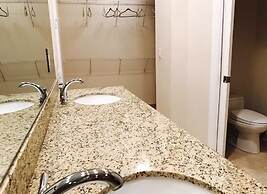 4BR Townhouse 320 by Ideal Experience VR