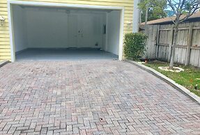 4BR Townhouse 320 by Ideal Experience VR