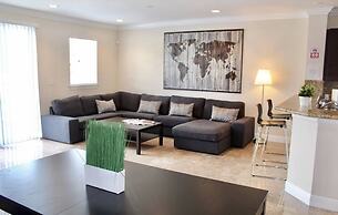 4BR Townhouse 320 by Ideal Experience VR