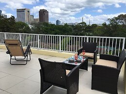 4BR Townhouse 320 by Ideal Experience VR