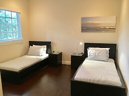 4BR Townhouse 320 by Ideal Experience VR