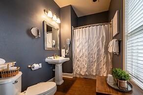 Gruene River Hotel & Retreat