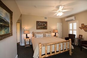 Gruene River Hotel & Retreat