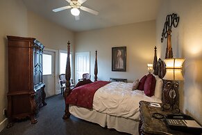 Gruene River Hotel & Retreat