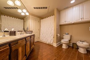 Gruene River Hotel & Retreat