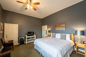 Gruene River Hotel & Retreat