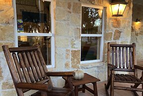 Gruene River Hotel & Retreat