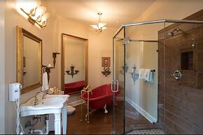 Gruene River Hotel & Retreat