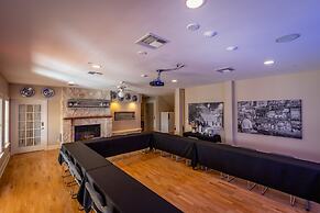 Gruene River Hotel & Retreat